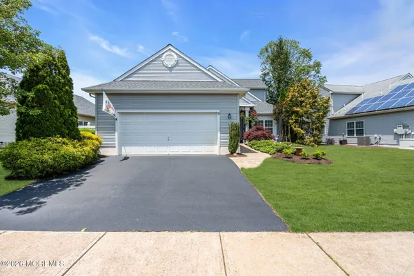 Property Slideshow image 3 of 69 | 8 byron dr, Manchester, NJ, 08759