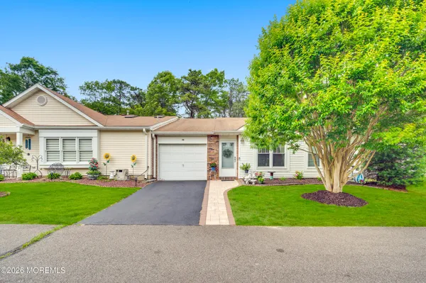 Property Slideshow image 2 of 41 | 28 nicole ct, Lakewood, NJ, 08701