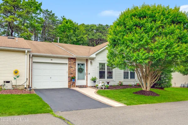 Property Slideshow image 3 of 41 | 28 nicole ct, Lakewood, NJ, 08701