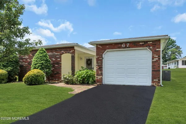 Property Slideshow image 2 of 34 | 67 blake cir, Brick, NJ, 08724