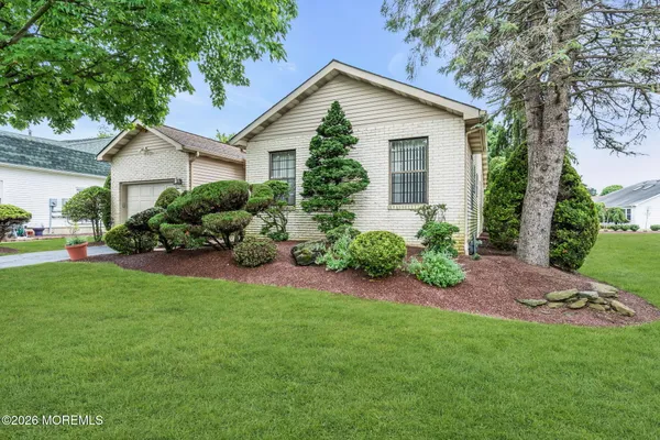 Property Slideshow image 2 of 30 | 36 murray hill ter, Marlboro, NJ, 07746
