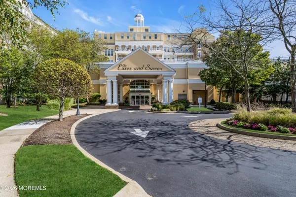 Property Slideshow image 3 of 27 | 700 ocean ave 139, Spring Lake, NJ, 07762