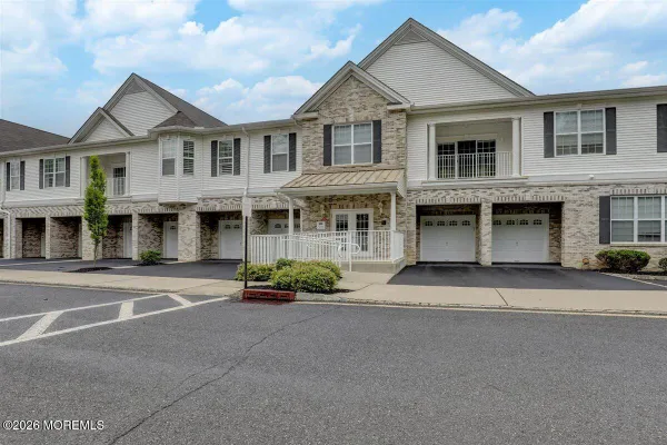 Property Slideshow image 2 of 32 | 213 picadilly dr, Morganville, NJ, 07751
