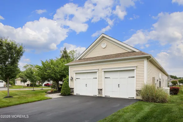 Property Slideshow image 3 of 55 | 1 e chatsworth ln, Farmingdale, NJ, 07727