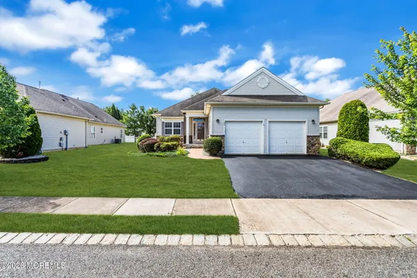 Property Slideshow image 2 of 63 | 20 donatello dr, Manchester, NJ, 08759