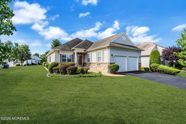 Property Slideshow image 3 of 63 | 20 donatello dr, Manchester, NJ, 08759
