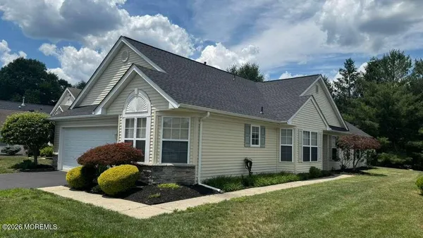 Property Slideshow image 2 of 18 | 38 morning glory ln, Lakewood, NJ, 08701