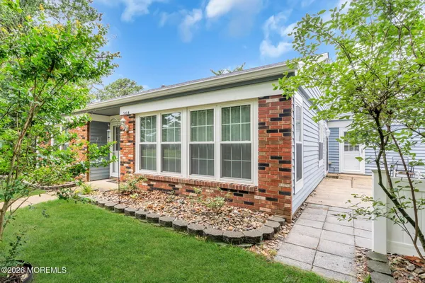 Property Slideshow image 2 of 42 | 580 kevin ct a, Manchester, NJ, 08759