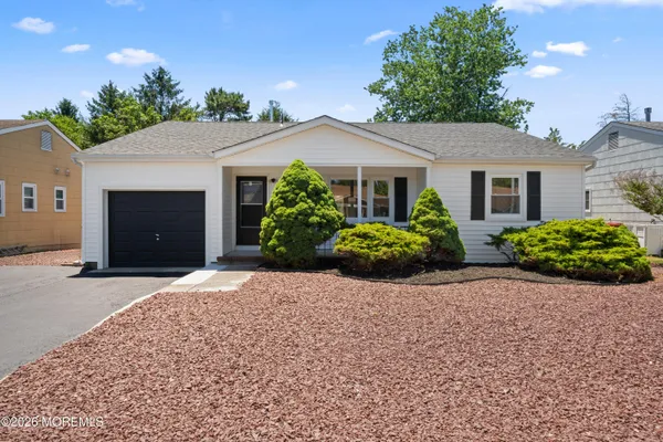 Property Slideshow image 2 of 30 | 33 whitmore dr, Toms River, NJ, 08757