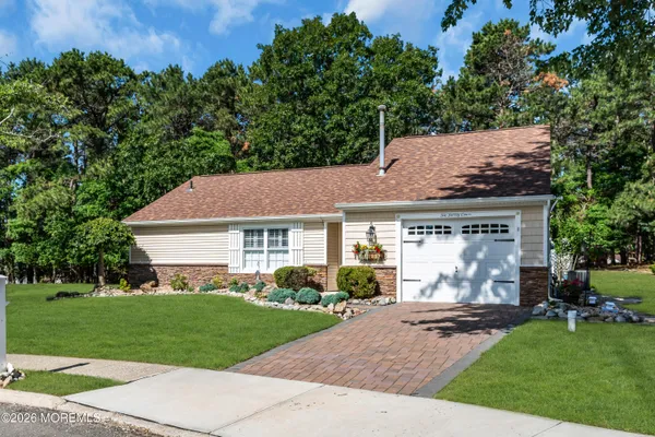 Property Slideshow image 3 of 35 | 6 surrey ct, Forked River, NJ, 08731