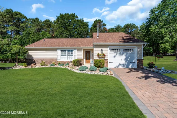 Property Slideshow image 2 of 35 | 6 surrey ct, Forked River, NJ, 08731