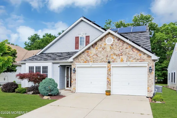 Property Slideshow image 3 of 52 | 45 cypress point ln, Jackson, NJ, 08527