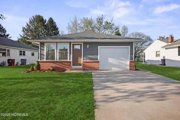 Property Slideshow image 2 of 26 | 114 barbuda st, Toms River, NJ, 08757