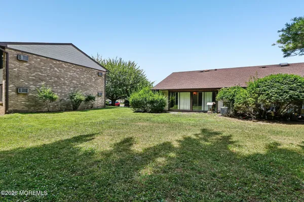 Property Slideshow image 3 of 31 | 85 amberly dr d, Manalapan, NJ, 07726