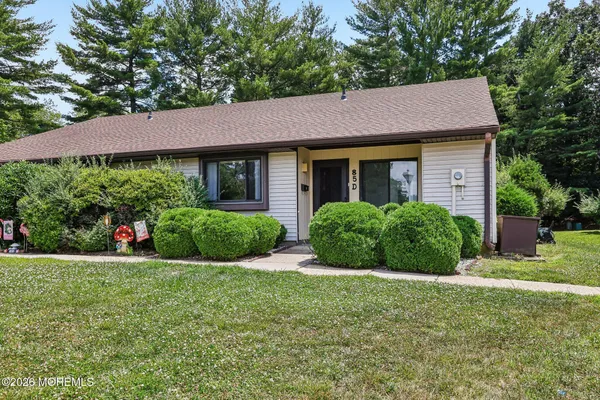 Property Slideshow image 2 of 31 | 85 amberly dr d, Manalapan, NJ, 07726