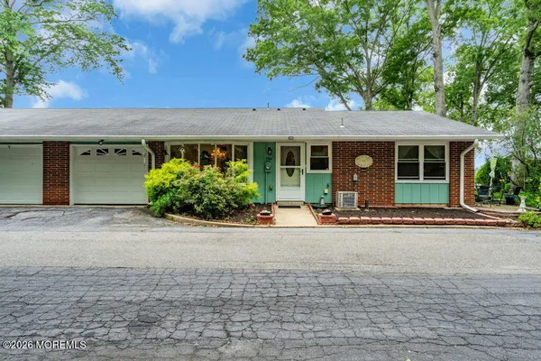 Property Slideshow image 3 of 21 | 716a buckingham dr, Lakewood, NJ, 08701