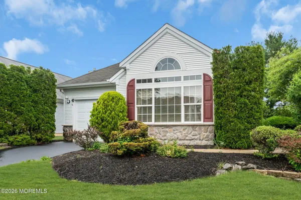 Property Slideshow image 2 of 60 | 17 falstaff dr, Manchester, NJ, 08759