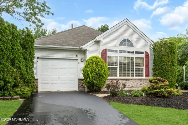 Property Slideshow image 3 of 60 | 17 falstaff dr, Manchester, NJ, 08759