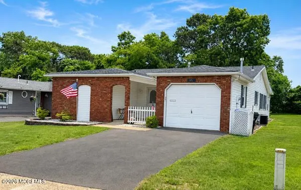 Property Slideshow image 2 of 26 | 122 central blvd, Brick, NJ, 08724