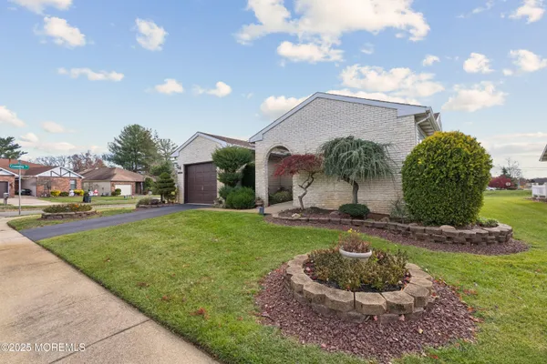 Property Slideshow image 3 of 34 | 1 suffolk way, Marlboro, NJ, 07746