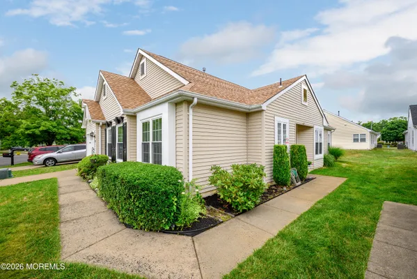 Property Slideshow image 3 of 34 | 12 rumford ct, Jackson, NJ, 08527
