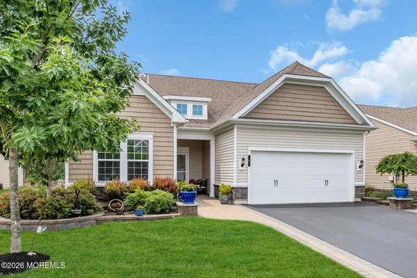 Property Slideshow image 3 of 41 | 4 bromley ln, Manchester, NJ, 08759