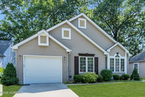Property Slideshow image 2 of 27 | 22 s avon dr, Jackson, NJ, 08527