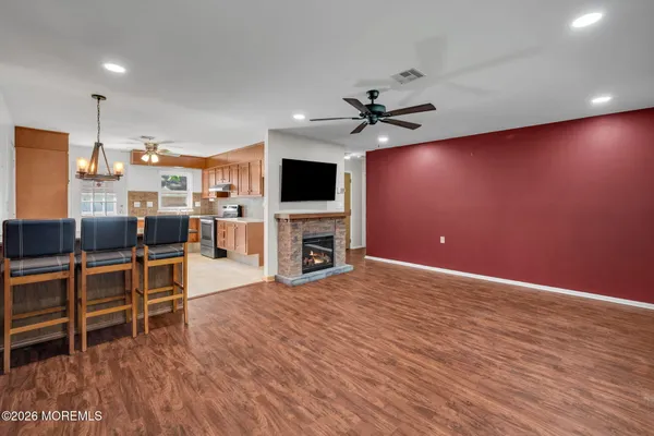 Property Slideshow image 3 of 26 | 499b thornbury ct, Lakewood, NJ, 08701