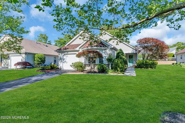 Property Slideshow image 3 of 56 | 7 skylark ln, Lakewood, NJ, 08701