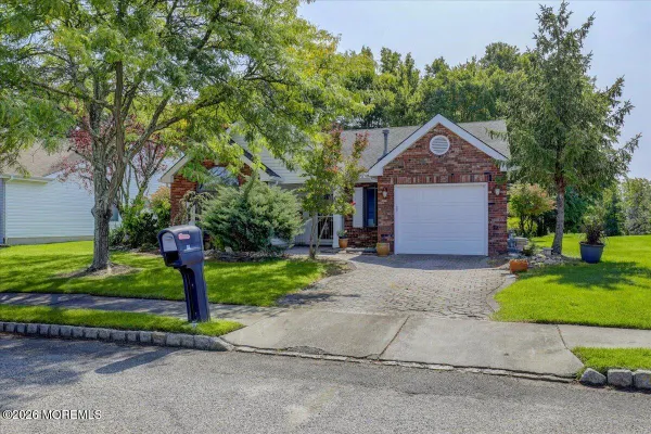 Property Slideshow image 2 of 48 | 19 hampton dr, Marlboro, NJ, 07746