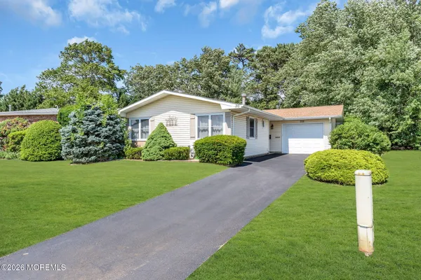Property Slideshow image 2 of 25 | 30 phillips rd, Brick, NJ, 08724