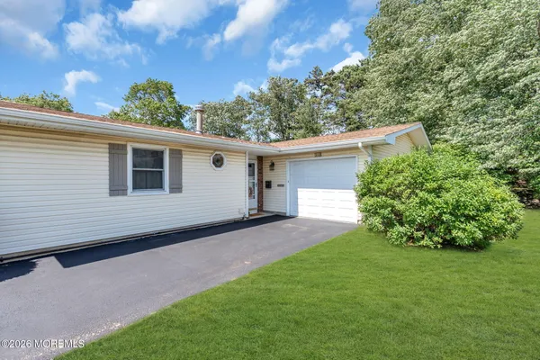 Property Slideshow image 3 of 25 | 30 phillips rd, Brick, NJ, 08724