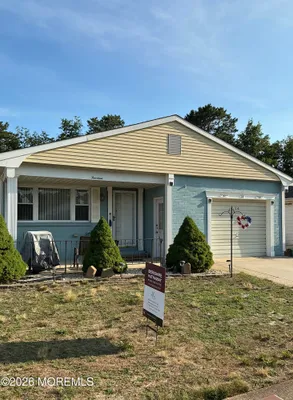 Property Slideshow image 2 of 20 | 14 gorginio dr, Toms River, NJ, 08757