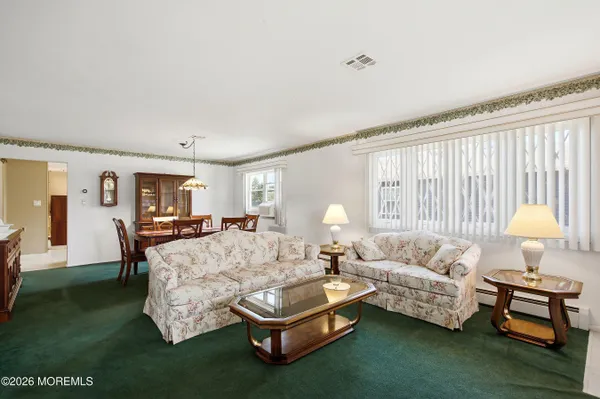 Property Slideshow image 2 of 28 | 7 canaries ct, Toms River, NJ, 08757