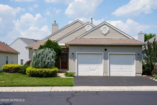 Property Slideshow image 2 of 33 | 64 vineyard ct, Monroe, NJ, 08831