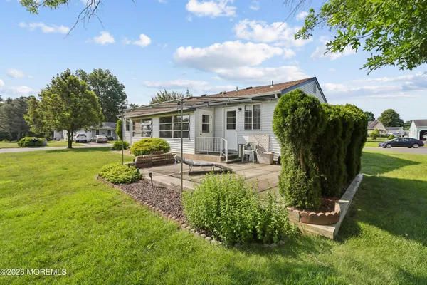 Property Slideshow image 3 of 30 | 7 foxboro ct, Whiting, NJ, 08759