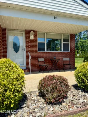 Property Slideshow image 2 of 26 | 16 brisbane ct, Toms River, NJ, 08757