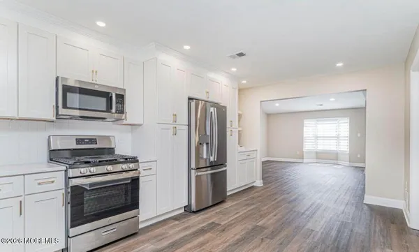 Property Slideshow image 3 of 24 | 13 gatley close, Freehold, NJ, 07728