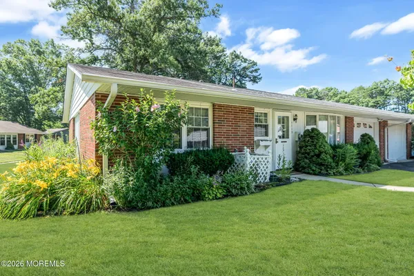 Property Slideshow image 3 of 57 | 455b portsmouth dr, Lakewood, NJ, 08701