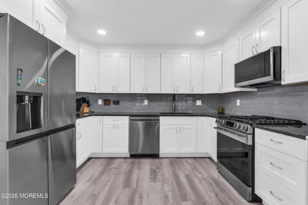 Property Slideshow image 2 of 20 | 19 frilham ln, Manchester, NJ, 08759