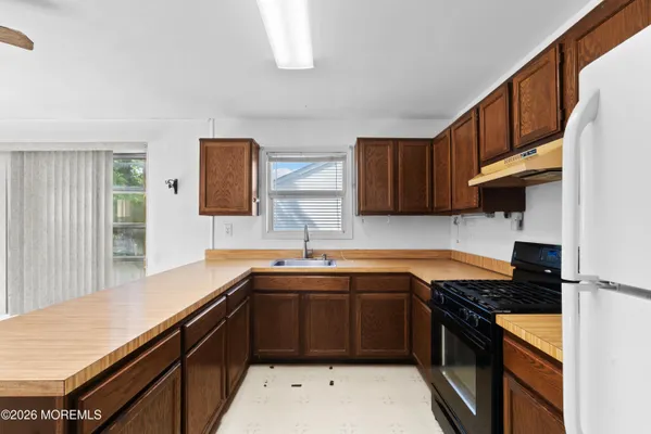 Property Slideshow image 2 of 30 | 22 encinitas dr, Toms River, NJ, 08757