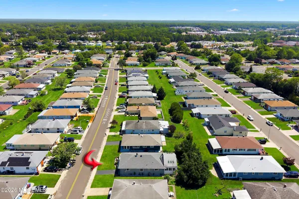 Property Slideshow image 2 of 55 | 24 port royal dr, Toms River, NJ, 08757