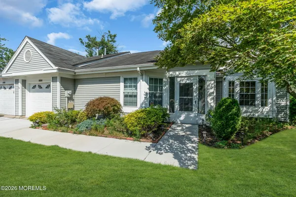Property Slideshow image 2 of 50 | 1016b buckingham dr, Manchester, NJ, 08759