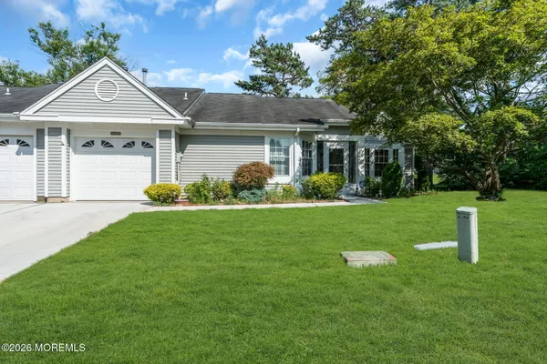 Property Slideshow image 3 of 50 | 1016b buckingham dr, Manchester, NJ, 08759