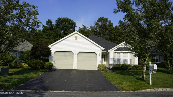 Property Slideshow image 3 of 32 | 48 ivy hill rd, Lakewood, NJ, 08701