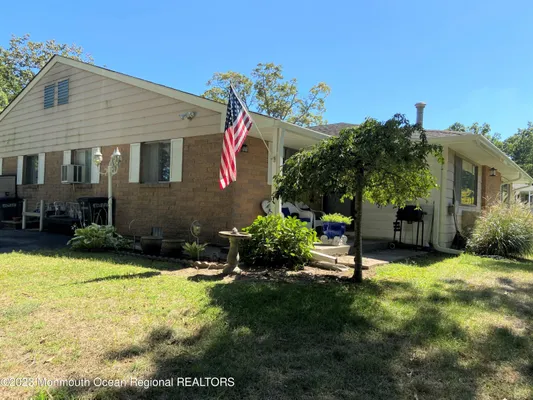 Property Slideshow image 2 of 25 | 5 sparrow st d, Manchester, NJ, 08759