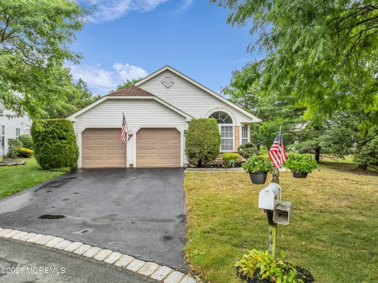 Property Slideshow image 2 of 28 | 2 pine valley ct, Lakewood, NJ, 08701