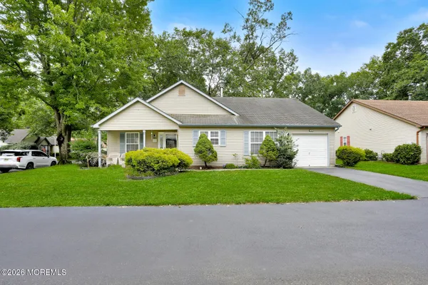 Property Slideshow image 3 of 31 | 170 morning glory ln, Whiting, NJ, 08759