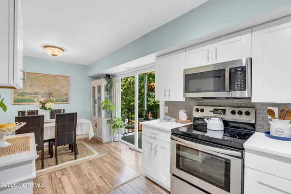 Property Slideshow image 3 of 32 | 11 indiana ct a, Matawan, NJ, 07747