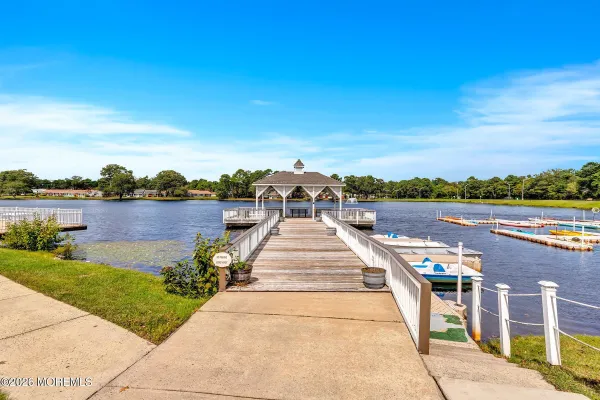 Property Slideshow image 2 of 10 | 300b w malvern ct b, Lakewood, NJ, 08701